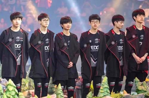 推向高潮 推向高潮