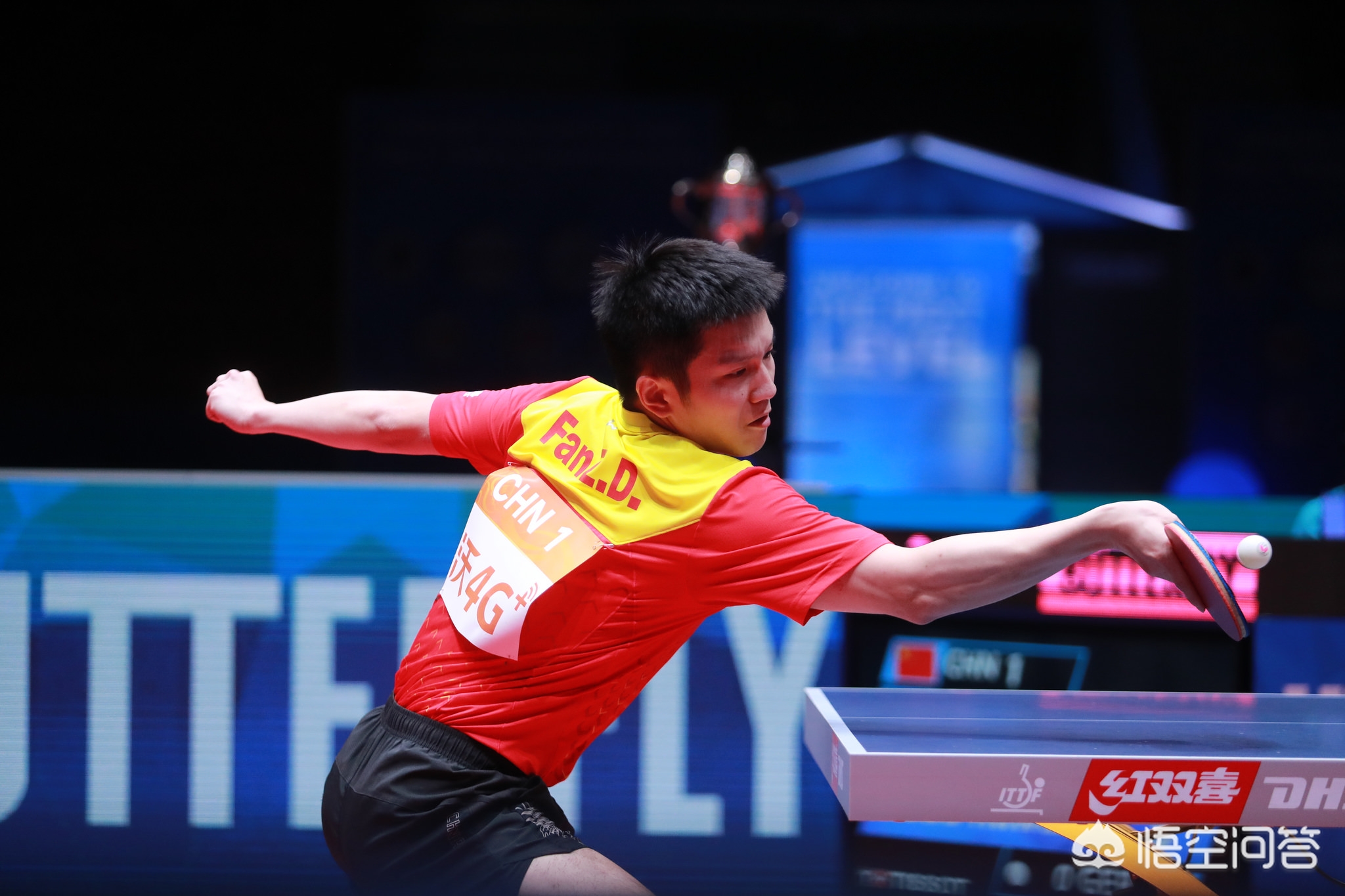 保罗·乔治表现低迷，湖人明智选择躲过大合同