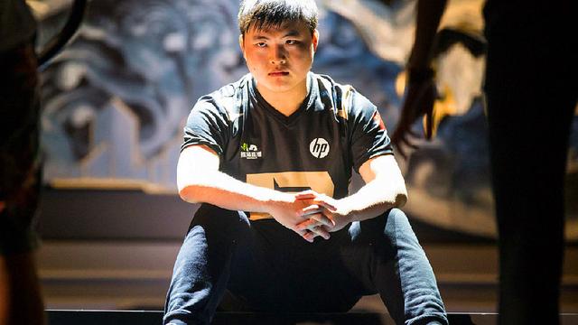 15岁女儿和姚明外出被围观 姚沁蕾身高已达1米90