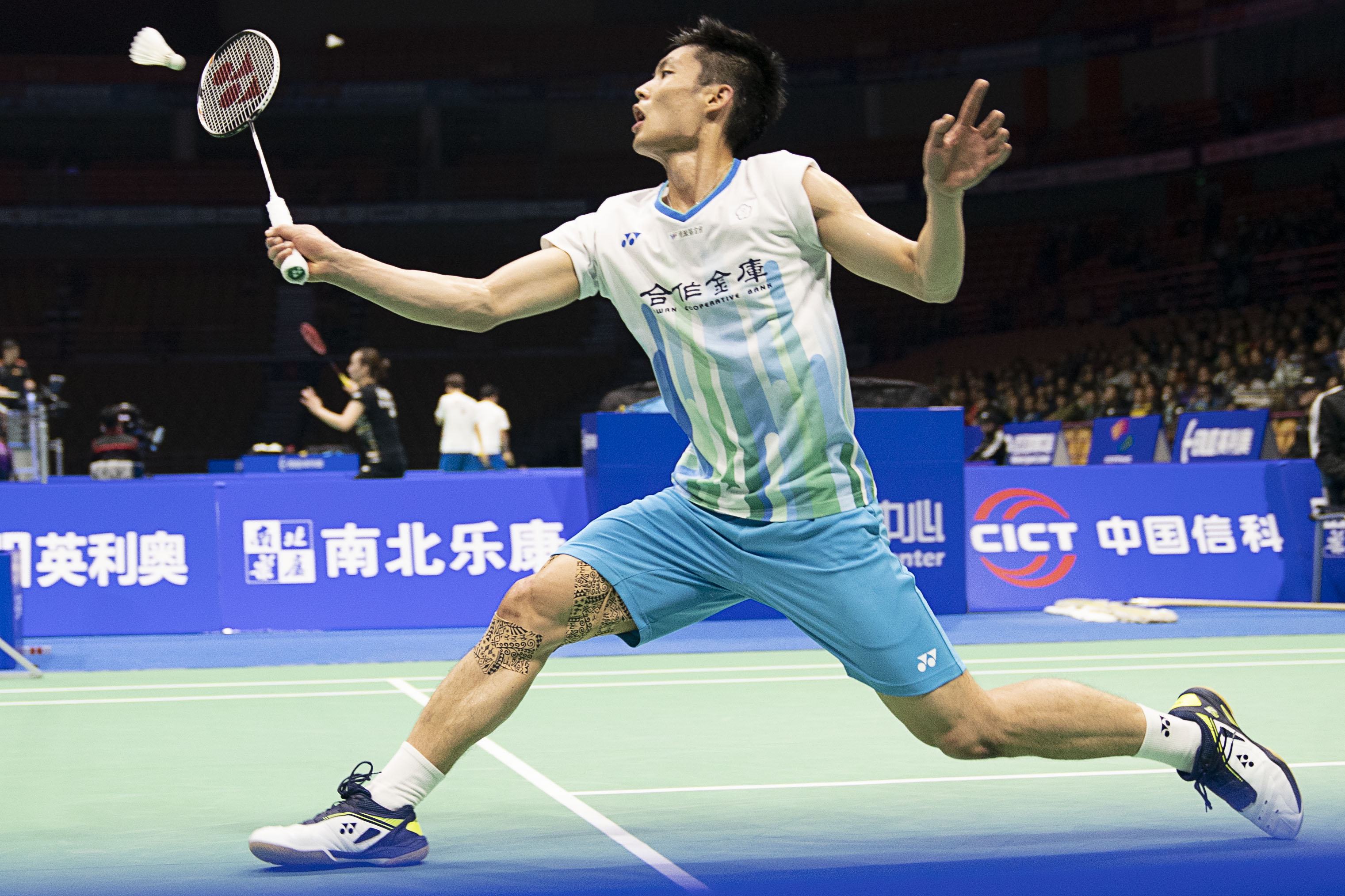 中国男排在世界男排联赛爆冷3-0战胜塞尔维亚，首场胜利助力排名暴涨