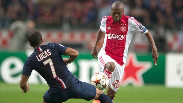 与武磊的配 与武磊的配